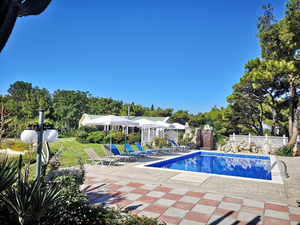 Louis Luxury Villa By Living In Blue Koskinou  Bagian luar foto