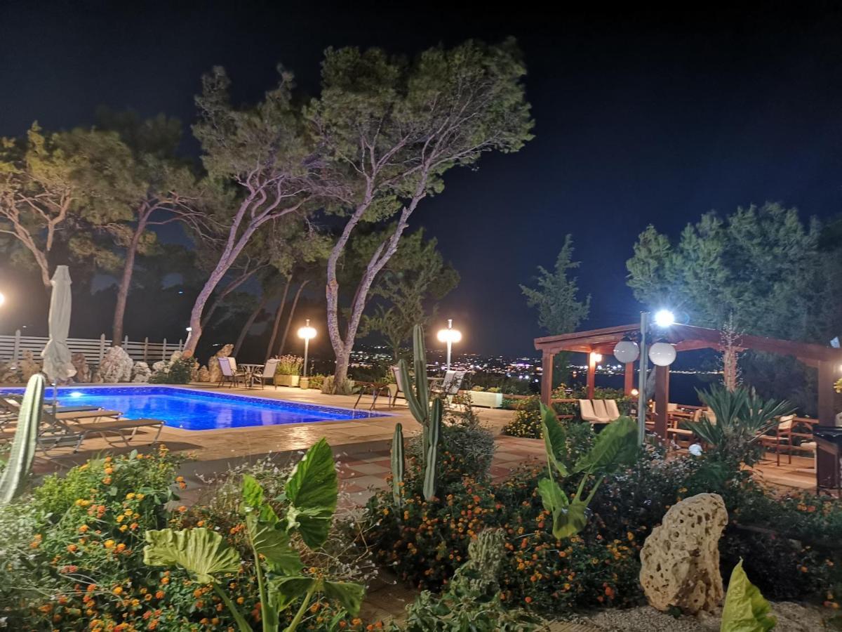 Louis Luxury Villa By Living In Blue Koskinou  Bagian luar foto