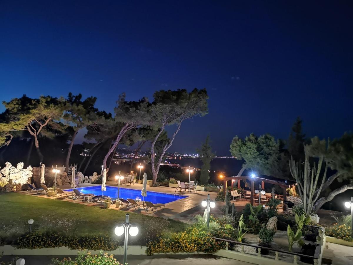Louis Luxury Villa By Living In Blue Koskinou  Bagian luar foto